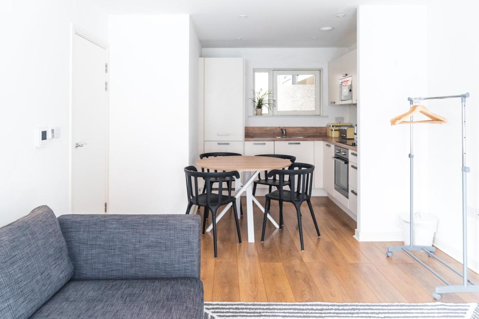 The City Song 1 Bedroom Apartment In Rotherhithe London Exterior foto