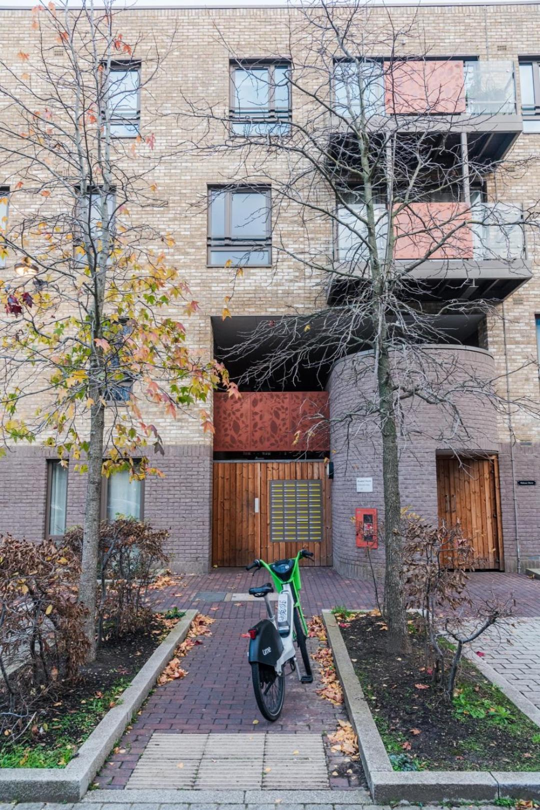 The City Song 1 Bedroom Apartment In Rotherhithe London Exterior foto